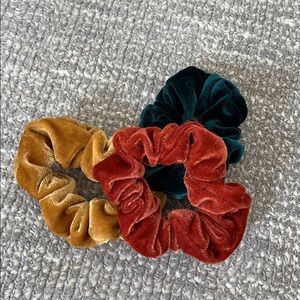 3 pack of scrunchies